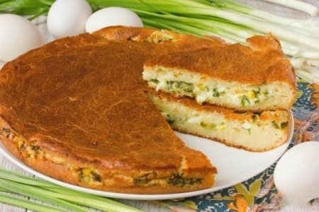 Рецепт Заливний пиріг з зеленою цибулею і яйцем