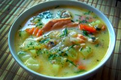 Рибний суп з сьомги