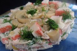 Салат з маринованими печерицями Салат з маринованими печерицями