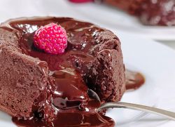 Шоколадні кекси з рідкою начинкою