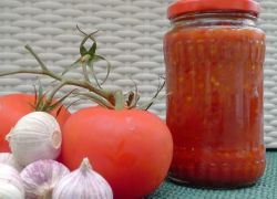 Домашня аджика з помідор - рецепт