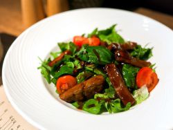 Тайський салат з яловичиною – рецепт