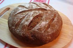 Домашній дріжджовий хліб в духовці