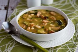 Квасолевий суп з куркою – рецепт