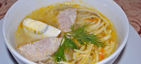 Курячий суп з локшиною - рецепти з картоплею, яйцем, грибами і сердечками в мультиварці