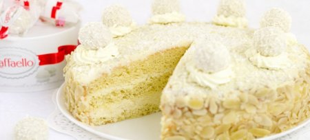 Торт «Рафаелло» - рецепти крему, білих і бісквітних коржів, десерту без випічки з сиром або маскарпоне