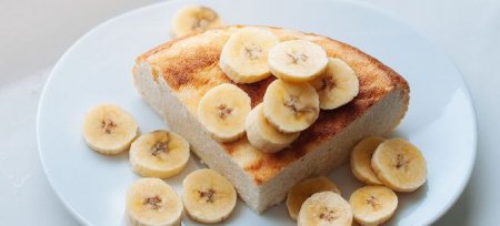 Сирна запіканка в мультиварці - рецепти з манкою, ягодами, бананом і згущеним молоком