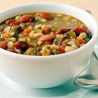 Овочевий суп з квасолею
