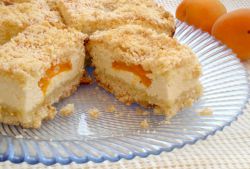 Пісочний пиріг з абрикосами