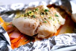 Як приготувати рибу у фользі в духовці?