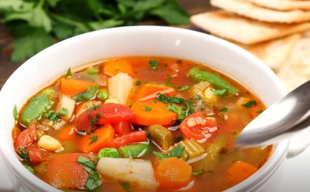 Найпростіший суп для посту в мультиварці: просто додайте будь-які овочі